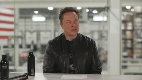 Musk talks up potential merger of SpaceX and Tesla