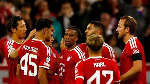 دوري أبطال أوروبا: انطلاقة قوية لبايرن ومانشستر يونايتد وليلة تاريخية لكومو