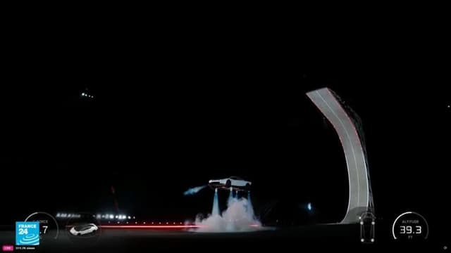 إيلون ماسك يكشف عن سيارة "طائرة" من تسيلا
