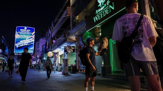 USS Lincoln crew hits the streets of Thailand's Pattaya after nine-month deployment