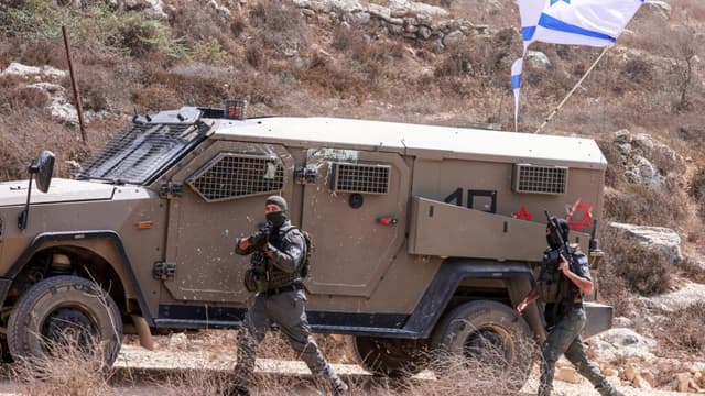 Middle East live: Israel to close British consulate in Jerusalem after sanctions on settlements