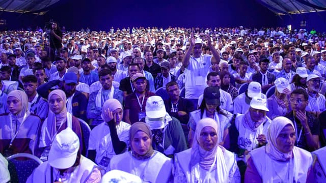 المغرب: توقيف عمدة طنجة أثناء عودته من الخارج على خلفية شبهات تزوير شابت العملية الانتخابية