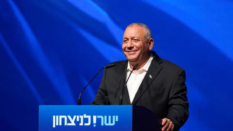 الانتخابات الإسرائيلية: من هو غادي أيزنكوت الساعي للإطاحة بنتانياهو من سدة الحكم؟