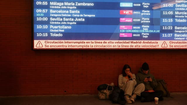 إسبانيا: مقتل عشرة أشخاص على الأقل في تصادم قطارين فائقي السرعة جنوب مدريد