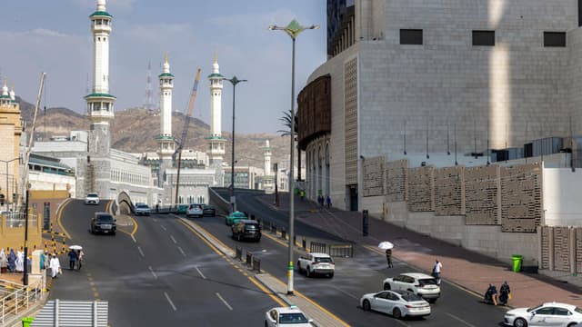 Saudi reports fresh Houthi attacks as France pledges to defend key oil port