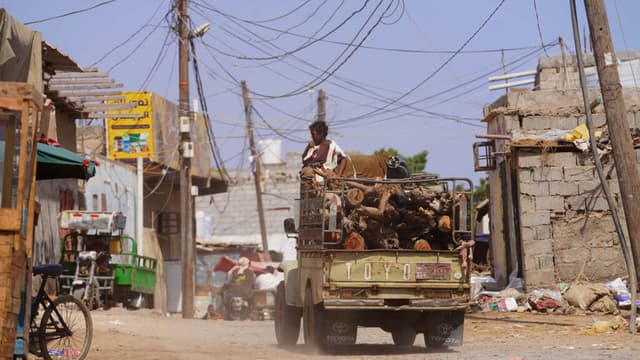 Yemen's Houthis claim responsibility for fresh missile strike on Aden airport