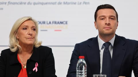 Le Pen vows to save €140 billion by 2032 if elected to prevent French 'default'