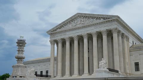 US Supreme Court lifts restrictions on third-country deportations