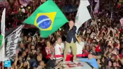 هل تحسم المناظرة الأخيرة السباق بين لولا وفلافيو بولسونارو؟