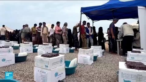 معارك الساحل الغربي تُشرد آلاف اليمنيين وعدن تفتح مخيمات إيواء جديدة