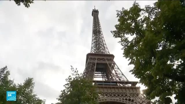إغلاق برج إيفل احتجاجا على استبعاد الموظفات من العمل خلال زيارة وفد هندوسي تجنبا للاختلاط بالنساء