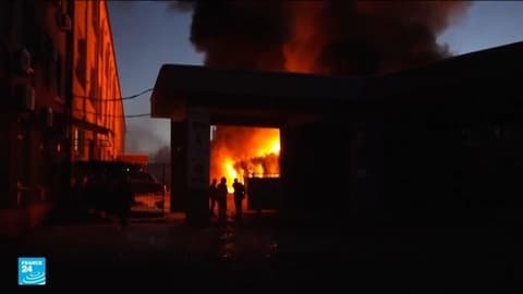 تصعيد متبادل بين موسكو وكييف.. وآمال حذرة بعودة محادثات السلام