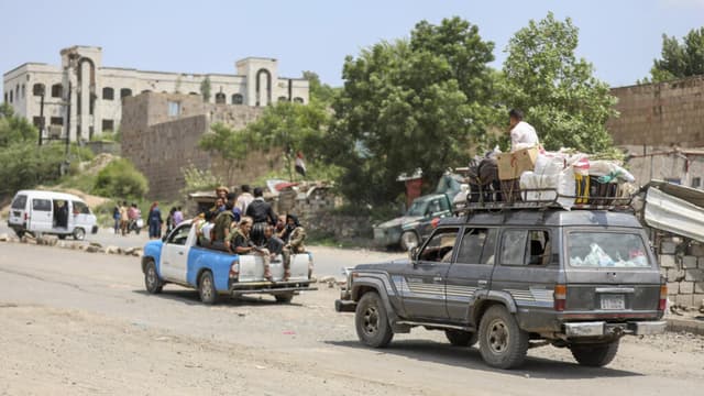 مباشر: القوات اليمنية تشن هجوما على مواقع للحوثيين في منطقة ذوباب المطلة على باب المندب