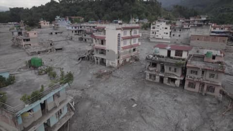 Climate catastrophe leaves Nepal mourning while the search for the missing continues