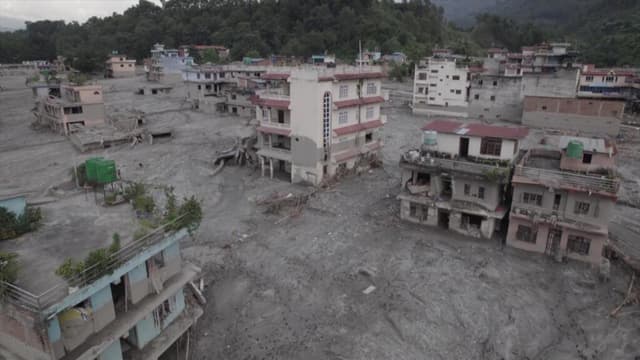 Climate catastrophe leaves Nepal mourning while the search for the missing continues