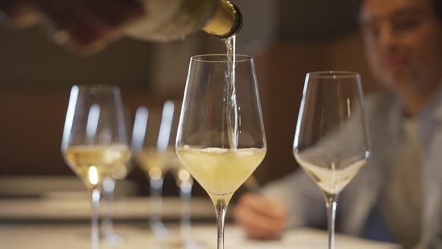 From fine wine to no alcohol: The changing world of French sommeliers