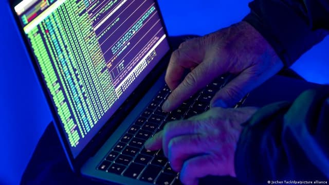 من المشافي إلى البلديات.. ألمانيا في مواجهة العاصفة الرقمية العالمية