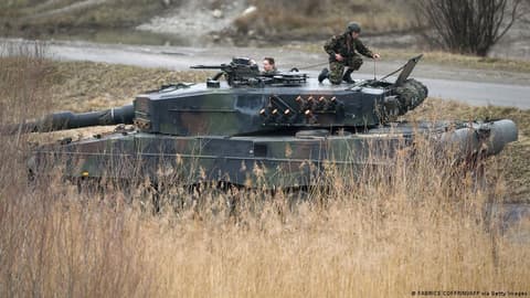 Switzerland: Voters reject stricter view of neutrality
