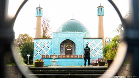عملیات "طرد اقتصادی" آمریکا علیه برخی خیریههای مذهبی ایران