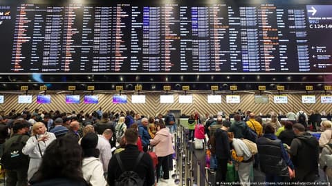 Ukraine tries to shut Moscow's airports with drone strikes on Russia