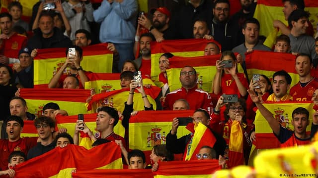 الفيفا يرفض استئناف إسبانيا ويثبت عقوبات بسبب هتافات "معادية للمسلمين"