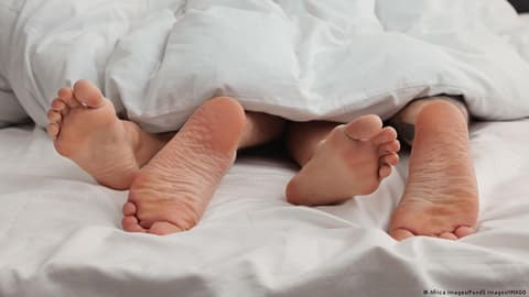 راز تاریک ارگاسم؛ چرا بعد از رابطه جنسی دچار غم می‌شویم؟