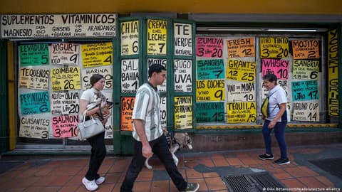 Venezuela unblocks some news websites censored for years