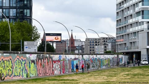 German reunification: How inequality is shaping a new East German identity
