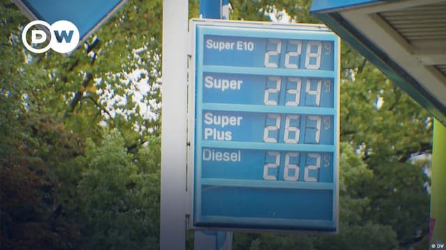 Germany approves fuel tax cut; students protest possible return of conscription. All this and more in our Germany news wrap.