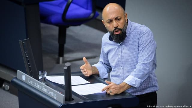 برلماني بارز تحت ضغط قضية "عائلة رمو".. أزمة تضرب حزب اليسار بعد أيام من الفوز بانتخابات ولاية برلين