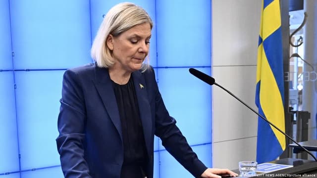 Sweden faces political deadlock after election-winning center-left bloc fails to form government