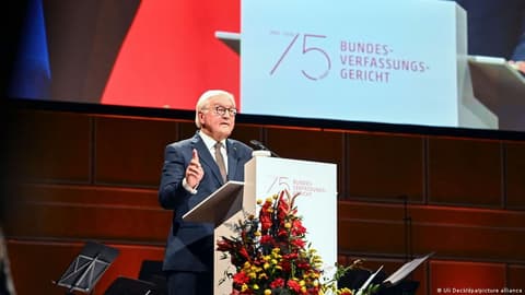 حصن الديمقراطية الألمانية .. المحكمة الدستورية تبلغ عامها الـ75 وسط تحذيرات من التطرف
