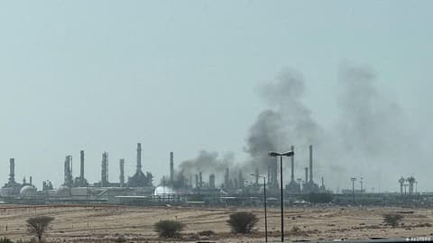 الحوثيون استهدفوا السعودية بـ 1104 صواريخ و 1135 مسيّرة منذ بدء العمليات