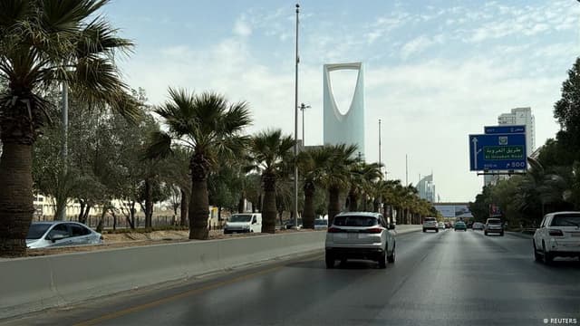 التحالف بقيادة السعودية يعلن اعتراض صواريخ ومسيرات أطلقت على المملكة