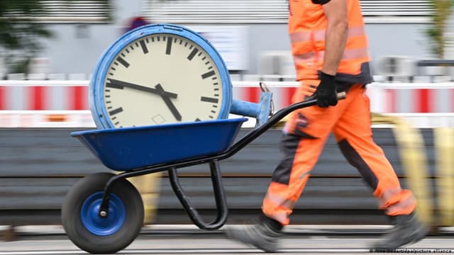 وداعاً للثانية الكبيسة.. العالم يغيّر طريقة حساب الوقت فماذا يعني ذلك وهل سيؤثر على حباتنا اليومية وشعورنا بفارق في التوقيت؟