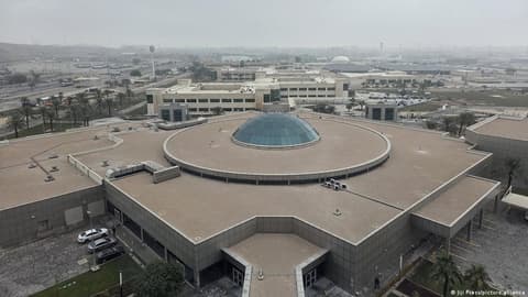 تسحبا لهجمات جديدة طلبت شركة آرامكو السعودية من موظفيها إخلاء المقر الرئيسي للشركة والعمل عن بعد