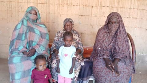 يوميات أسرة سودانية نازحة... كفاح من أجل البقاء