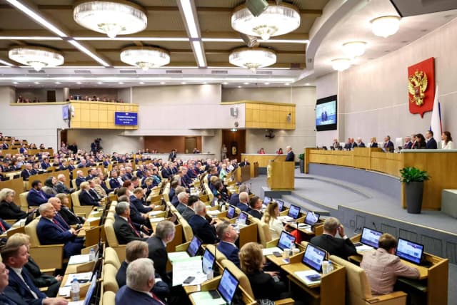 نحو 50 من المحاربين بأوكرانيا يدخلون «الدوما» الروسي