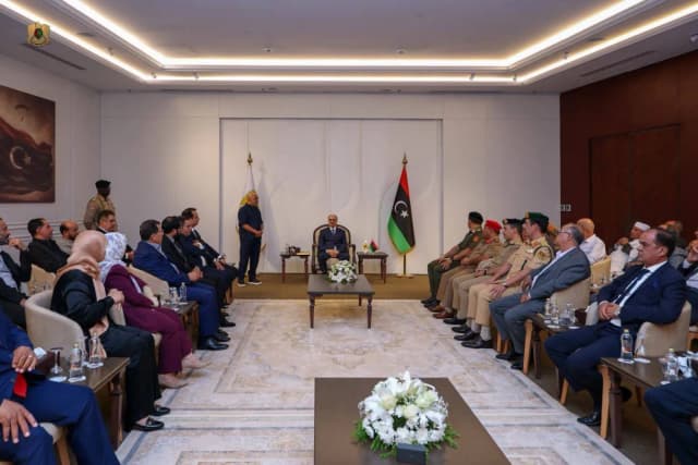 حفتر ينأى بنفسه عن خلافات «النواب» الليبي
