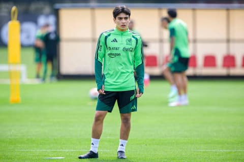 ليفربول ينافس برشلونة وريال مدريد على ضم غيلبرتو مورا