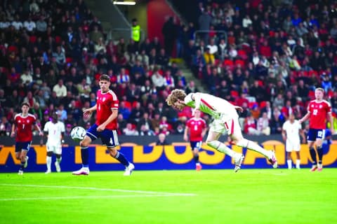 غوردون يرتقي إلى آفاق جديدة بعد انتقاله لبرشلونة