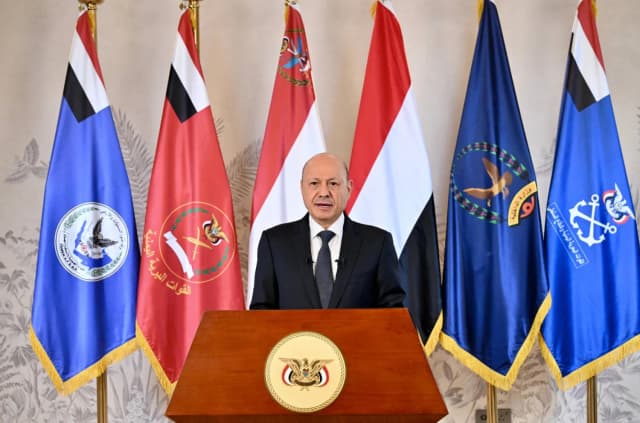 اليمن يطلق معركة استعادة الدولة... والتحالف يدعمه