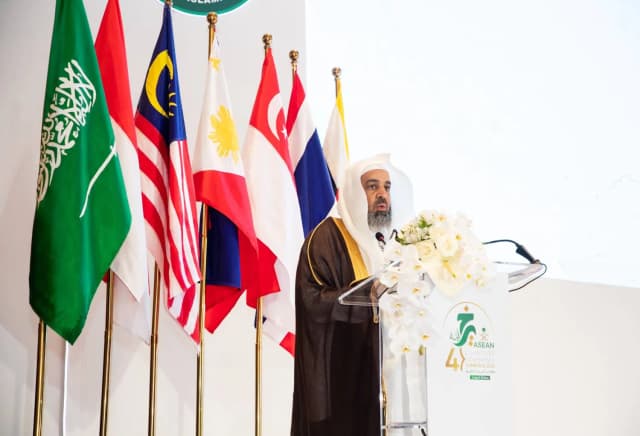 مؤتمر آسيان «خير أمة» يدين استهداف الحوثيين مكة والمدينة