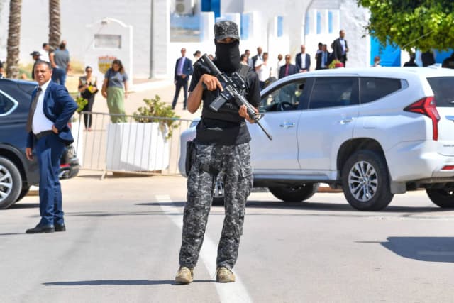 تونس تنشر عناصر شرطة لمكافحة «الإفلات من العقاب»