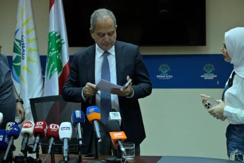 اعتكاف وزير الطاقة عن حضور جلسات الحكومة في لبنان