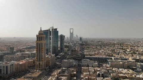 «موديز»: ضبط الإنفاق يعزز التعافي المالي للسعودية في 2027