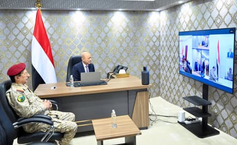 العليمي: نخوض عملية «فجر اليمن» بثبات واقتدار لإنهاء الانقلاب