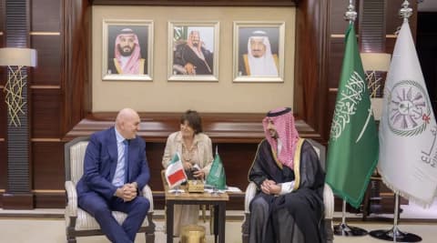 السعودية وإيطاليا تبحثان تطوير التعاون العسكري والدفاعي