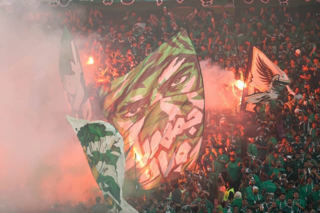 الصقور السعودية تحلق بـ«الكأس الخليجية»
