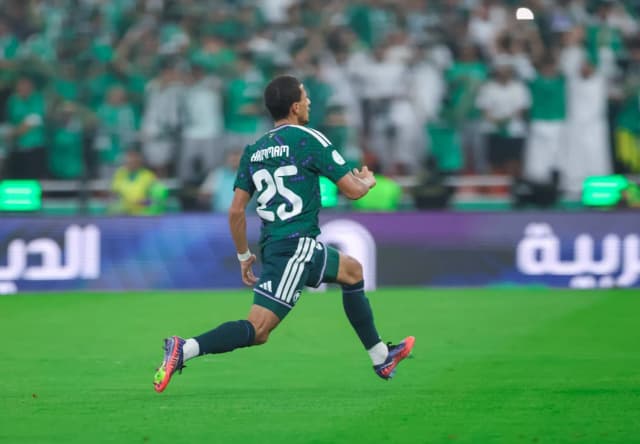 همام الهمامي ... وُلد مع آخر لقب وحقق كأس الخليج للأخضر بعد 22 عاماً